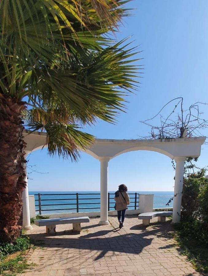 Logement entier piscine et mer 1 chambre Appartement Olhos de Agua  Buitenkant foto